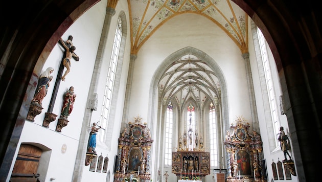 St. Wolfgang bei Grades im Metnitztal: Der Hochaltar gilt ob der Dreifaltigkeitsdarstellung am ...