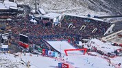 Gut gefüllte Tribünen, Neuschnee und spannende Rennen in Sölden – das ist nach dem Geschmack des ...