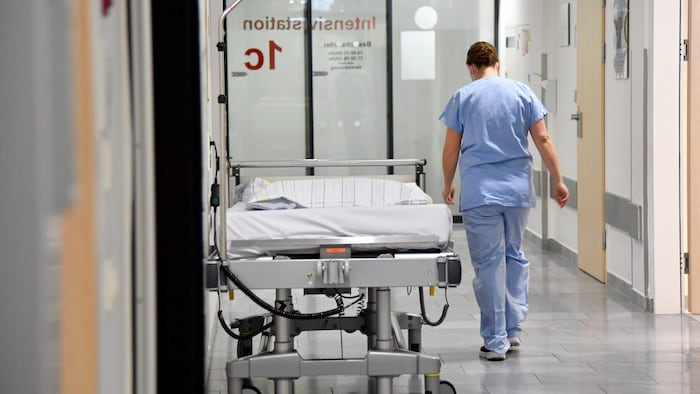 Besonders für ältere Menschen kann ein schwerer Verlauf nach Ansteckung mit Covid-19 im ...