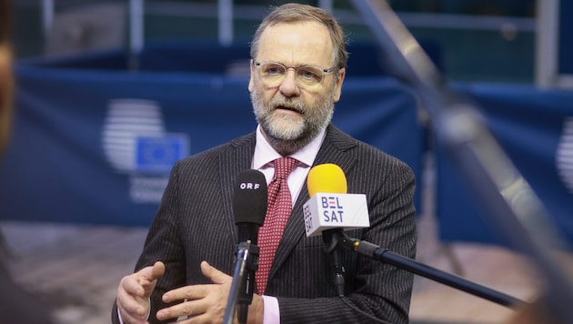 NEOS State Secretary Sepp Schellhorn is appalled by the vote in the EU Parliament.