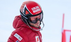 Christian Hirschbühl hängt seine Skier an den Nagel.