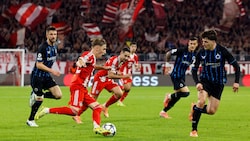 Lennart Karl (am Ball) war von seinen Gegenspielern nicht zu stoppen.