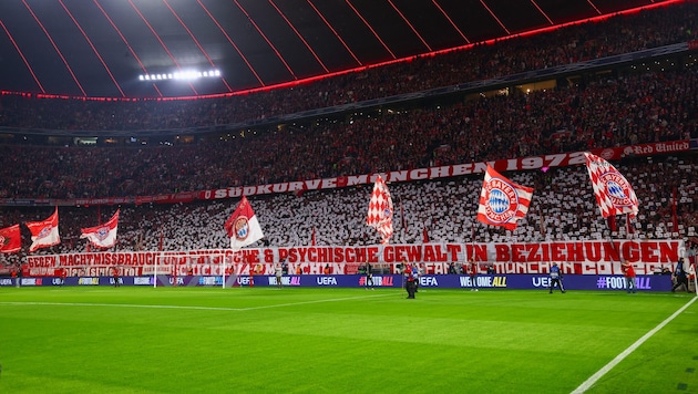 Die Bayern-Fans protestieren gegen die Rückkehr von Jerome Boetang.