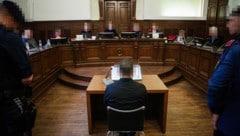 Der Angeklagte steht am Donnerstag vor Gericht.