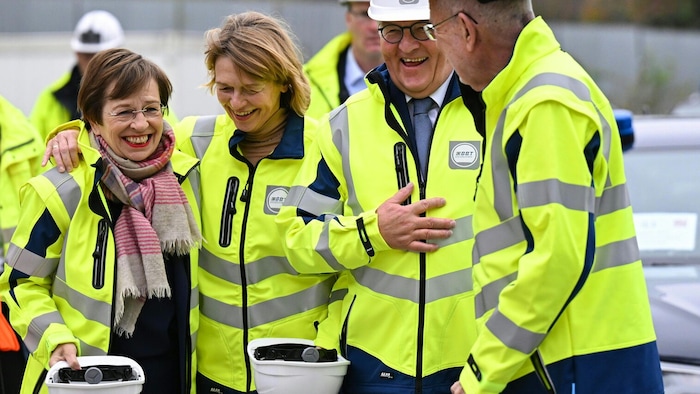 Doris Schmidauer, Elke Büdenbender, Deutschlands Bundespräsident Frank-Walter Steinmeier und ...