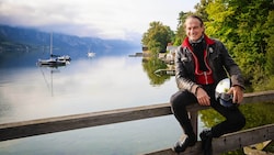 Ein Schauspieler, ein Motorrad und die Sehnsucht nach Ruhe – Ralf Bauer fand im Salzkammergut, ...