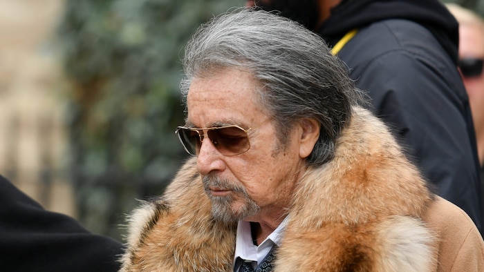 .Hollywood-Ikone Al Pacino (85) zeigt sich in Paris in voller Mafia-Montur.