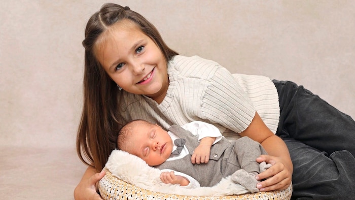 Jolien is very happy about her little brother Max