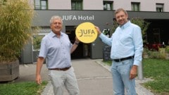 Jufa-Geschäftsführer Gerhard Wendl (links) mit EOSS-Gründer Michael Blaschitz