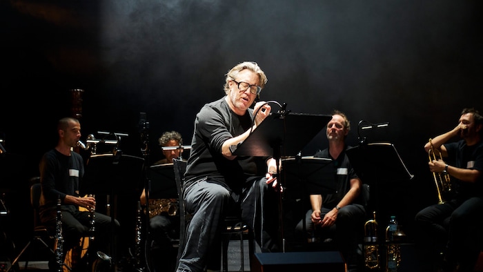 Uraufführung eines Unikats: Nicholas Ofczarek und die Musicbanda Franui gibt’s mit „Bodenproben“ ...