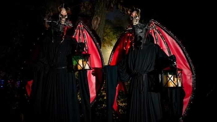 Besonders Mutige wird der Besuch des Haunted House freuen, das in die düstere, verlassene Welt ...