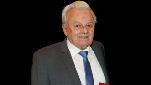 Dujmovits war 36 Jahre Präsident der Bgld. Gemeinschaft. Er wurde 93 Jahre alt.