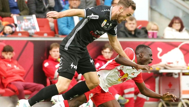 Gegen zehn Salzburger spielten Mike Bähre & Co. zuletzt 2:2-Unentschieden.