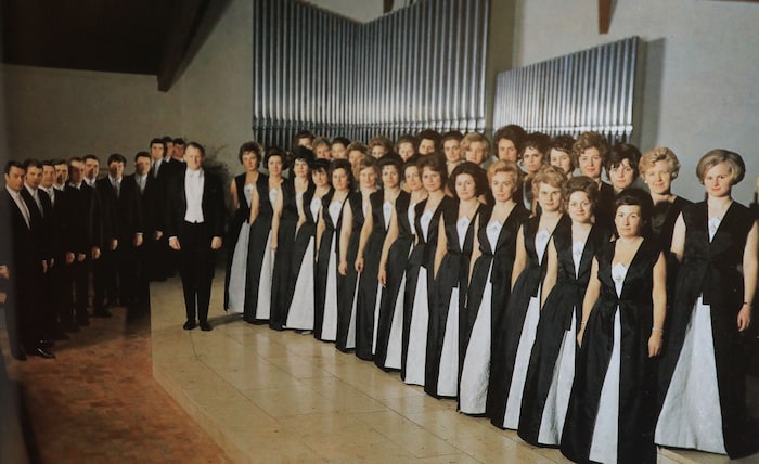 Der Madrigalchor Klagenfurt, 1948 von Günther Mittergradnegger gegründet und bis 1974 von ihm ...