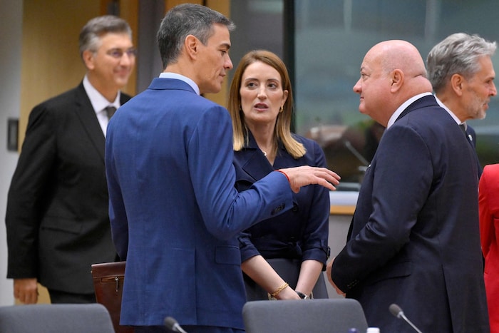 Pedro Sánchez im Gespräch mit Bundeskanzler Christian Stocker