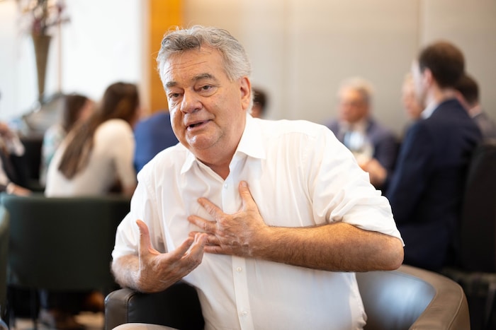 Werner Kogler wirft der Regierung Unehrlichkeit vor.