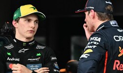 Max Verstappen (re.) und Oscar Piastri