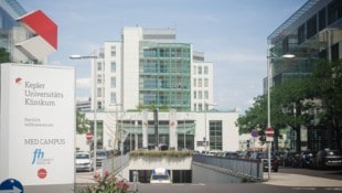 Das Kepler Universitätsklinikum in Linz war ausgelastet, ebenso Spitäler in Wels, St. Pölten und ...