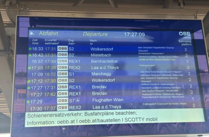 Auf Fahrzeit-Anzeigen, die auch via Handy einsehbar sind, mehren sich wieder Störfälle, wie in ...