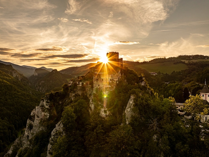 Burgruine Klamm in den Wiener Alpen