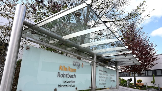 The woman stab at Rohrbach Hospital in the Mühlviertel region of Upper Austria.