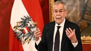 Das Staatsoberhaupt weist auf bestehende Bedrohungen hin.