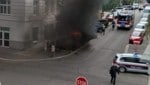 Wiener Anrainer hörten mehrmals einen Knall, offenbar war ein altes Auto explodiert. Die ...