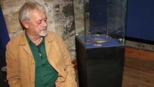 Museumskurator Anton Steffan (im Bild mit der damaligen Beute) vertrieb einen – später ...