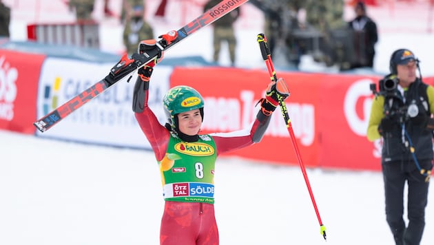 Julia Scheib won the giant slalom in Sölden.