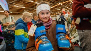 Den Winter kaum erwarten kann Anni heuer. Sie hat auf der Tauschbörse Skischuhe gefunden.