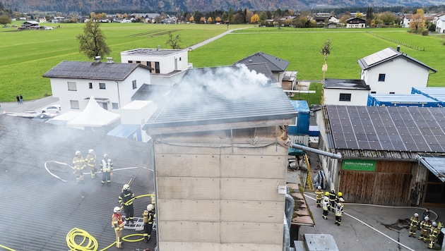 Das brennende Silo in Ludesch.