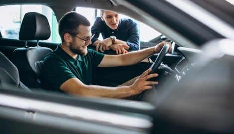 Die meisten Kunden wollen sich beim Autokauf neu überzeugen lassen.