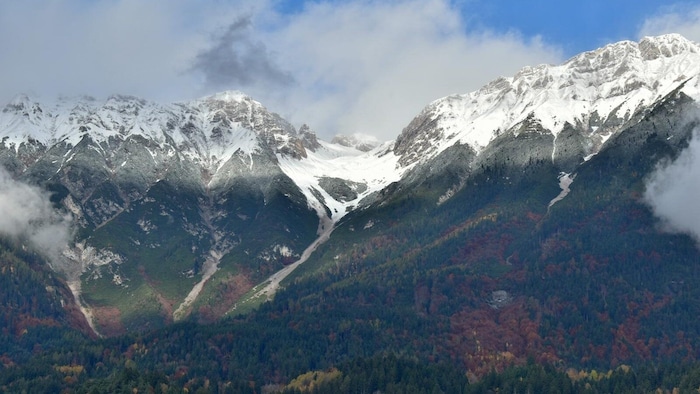 Ein Blick auf die Nordkette am Sonntagmittag.