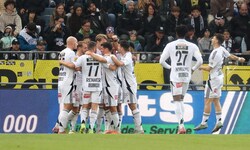 Der WAC jubelte über den ersten Sieg unter Trainer Peter Pacult.