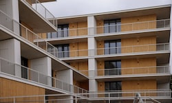 Wohnraum wird dringend benötigt, aber die Baubranche hat zu wenig Aufträge. 