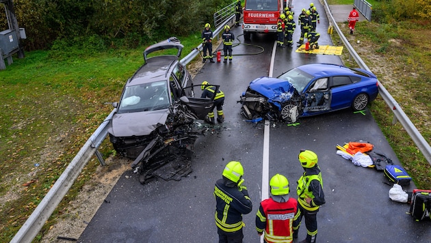 Beide Fahrzeuge wurden komplett zerstört