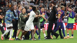 Die Spieler von Real Madrid und Barcelona gerieten aneinander.