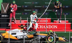 Lando Norris (Mitte) siegte vor Charles Leclerc (li.) und Max Verstappen.
