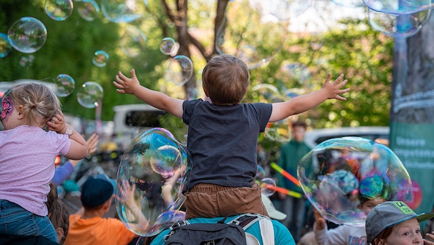 Das 1951 von Hugo Kleinbrod gegründete Vorarlberger Kinderdorf hat nichts mit dem SOS-Kinderdorf ...