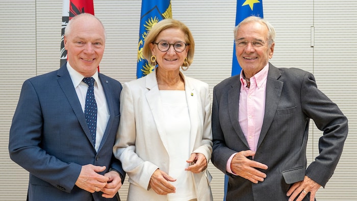 Erfreuliche Zahlen legten Helmut Miernicki (ecoplus), Landeshauptfrau Johanna Mikl-Leitner und ...