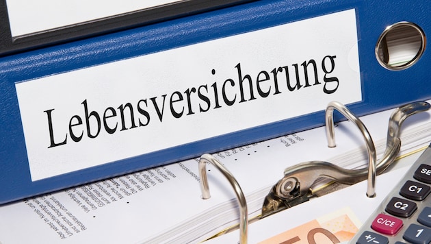 Langes Warten auf Einzahlung der Lebensversicherung für Erben.