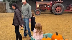 Herzogin Meghan veröffentlichte auf Instagram private Familienaufnahmen, die beim Besuch auf dem ...