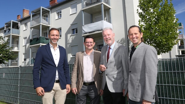 Ein Vorzeigeprojekt besuchte Bürgermeister Klaus Schneeberger in der Flugfeld-Siedlung. Auch die ...