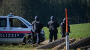 Schwer bewaffnete Polizisten prägten vor genau einem Jahr das Bild im Mühlviertel.