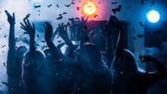 Für die jungen Menschen wurde es nichts mit dem ausgelassenen Feiern in der seit Jahren bei ...