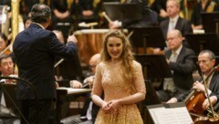 Sopranistin Nikola Hillebrand begeisterte mit dem „Frühlingsstimmen“-Walzer.