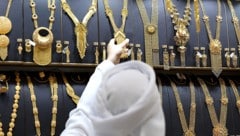 Ähnlich steil, wie der Goldpreis zuletzt bergauf geklettert ist, geht es nun wieder bergab.