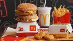 Big Mac, Cheesburger und Co. gibt es fast auf der ganzen Welt. Thunfisch und Lachs sucht man – ...