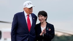 US-Präsident Donald Trump und die japanische Regierungschefin Sanae Takaichi traten auch ...