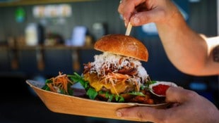 Den Burger ganz nach eigenem Gusto „bauen“: Im Baukasten in Mehrnbach stehen sechs Buns, vier ...